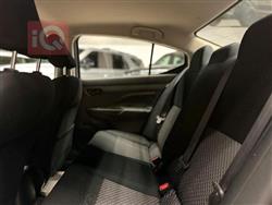 نيسان فيرسا